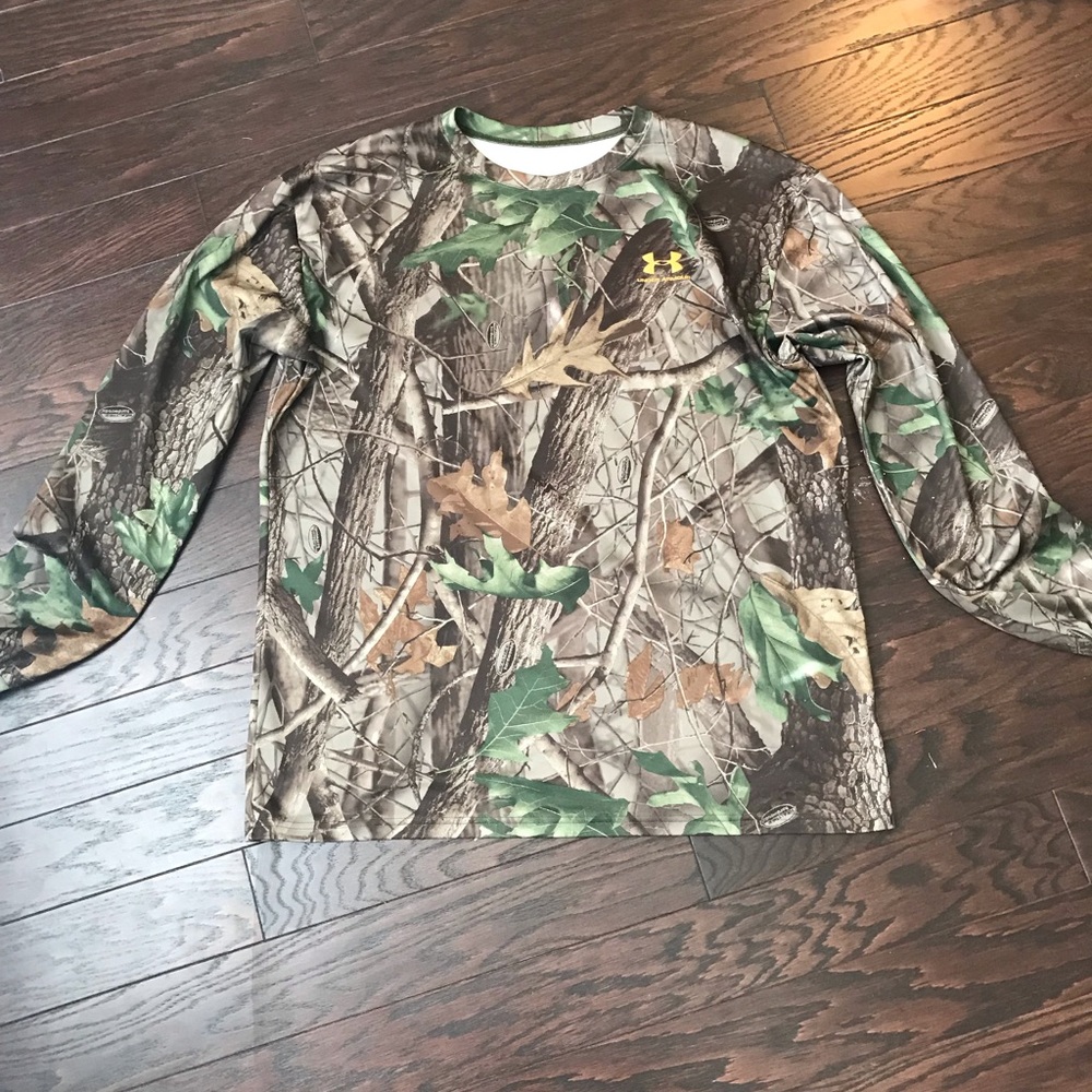 Under Armour long sleeve camp shirt